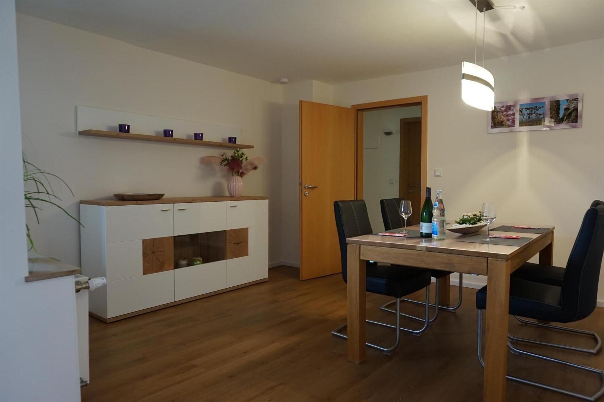 Stahler'S "Auszeit An Der Weinstrasse" Apartment ลันเดาอินแดร์ฟัลซ์ ภายนอก รูปภาพ