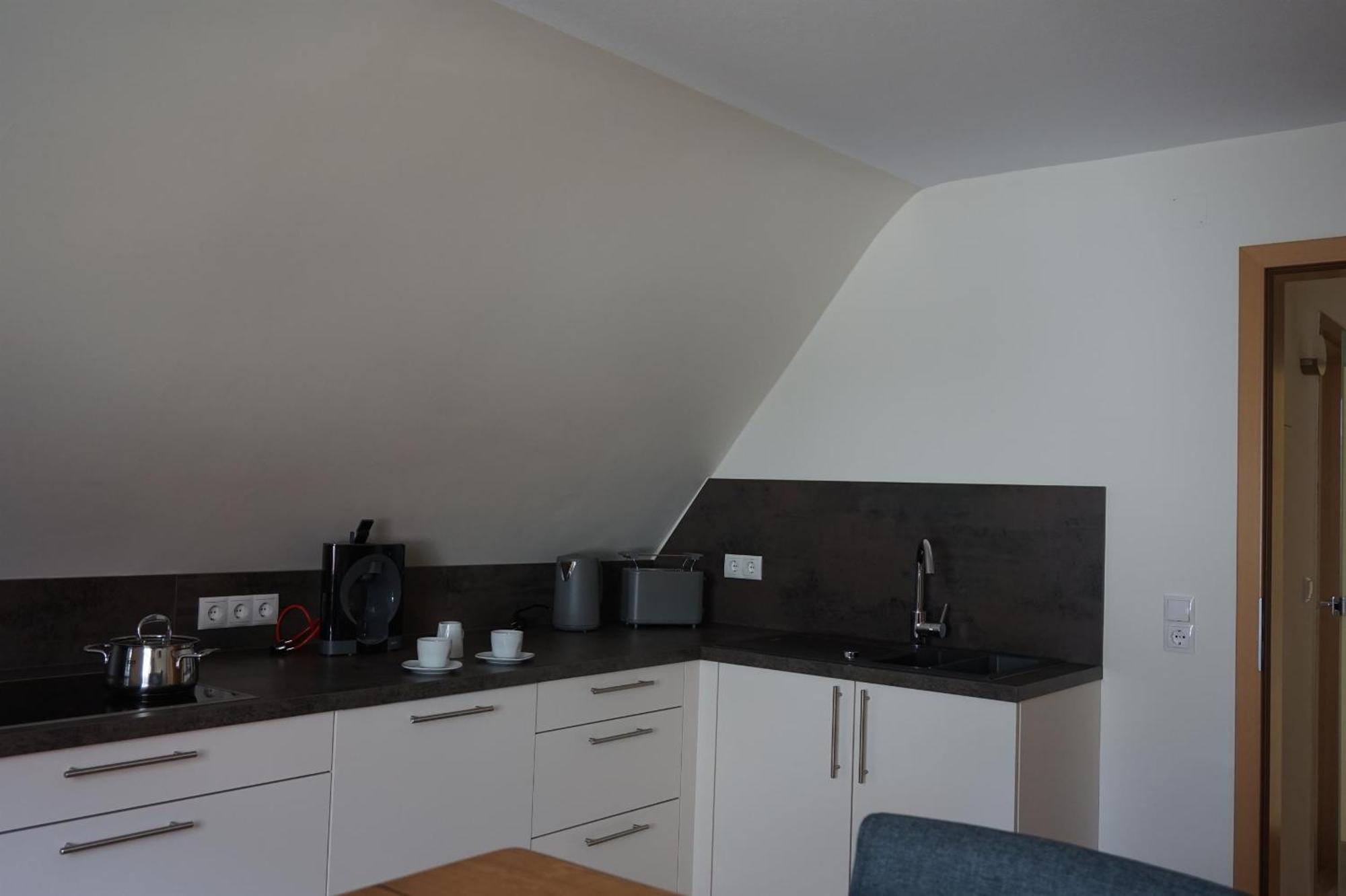 Stahler'S "Auszeit An Der Weinstrasse" Apartment ลันเดาอินแดร์ฟัลซ์ ภายนอก รูปภาพ