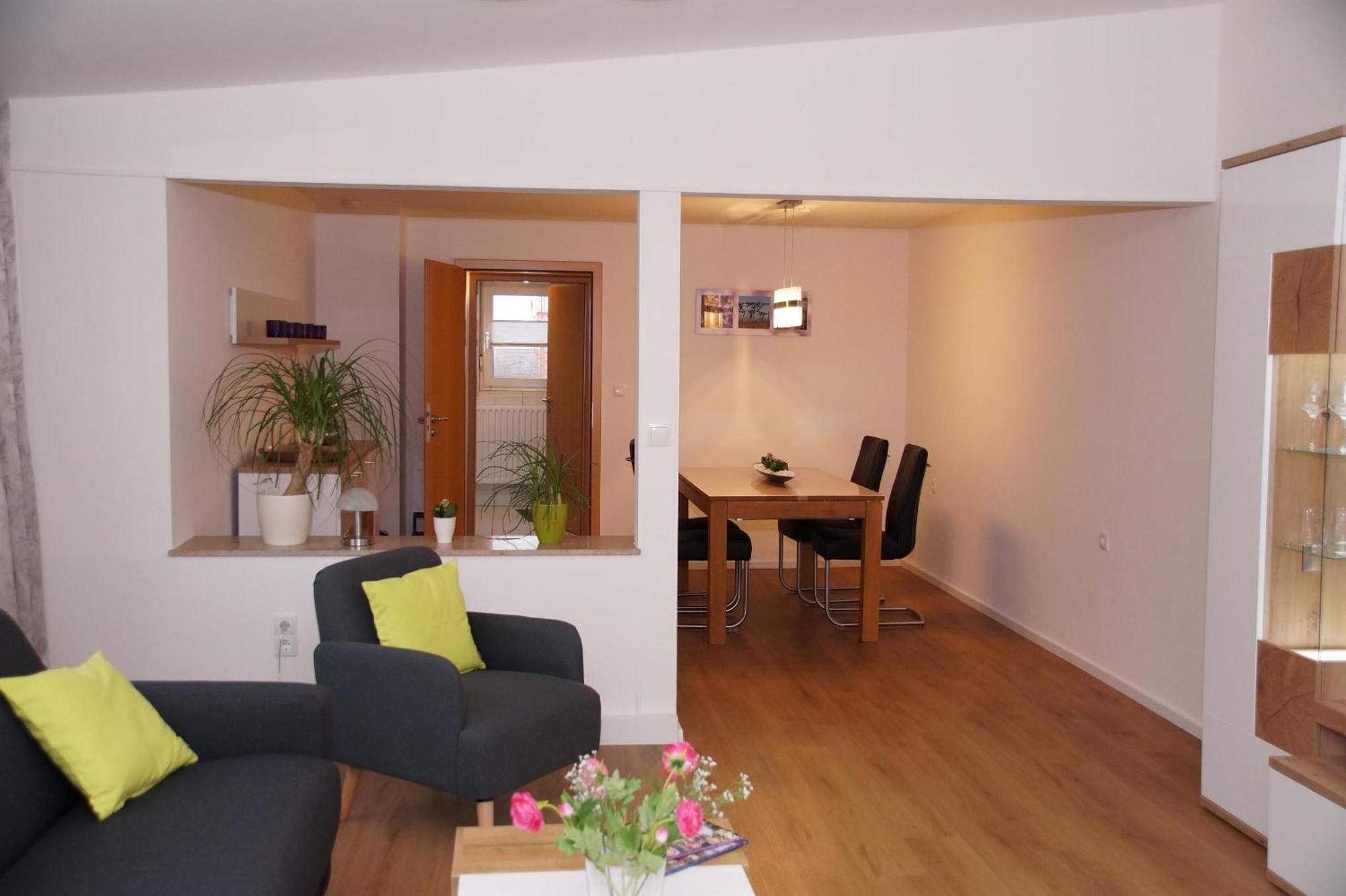 Stahler'S "Auszeit An Der Weinstrasse" Apartment ลันเดาอินแดร์ฟัลซ์ ภายนอก รูปภาพ