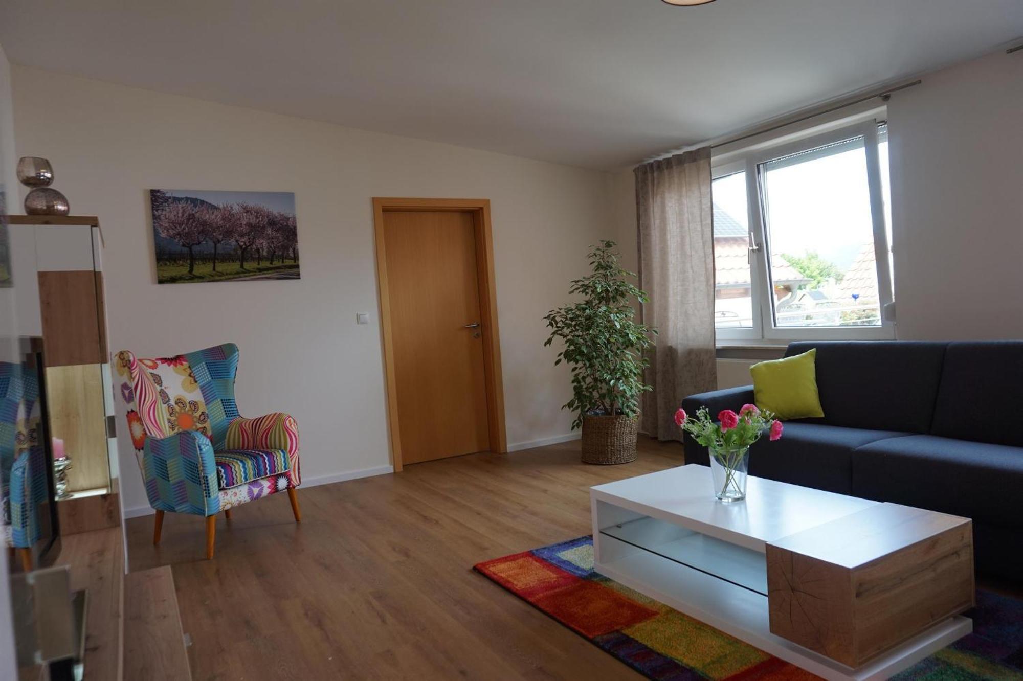 Stahler'S "Auszeit An Der Weinstrasse" Apartment ลันเดาอินแดร์ฟัลซ์ ภายนอก รูปภาพ